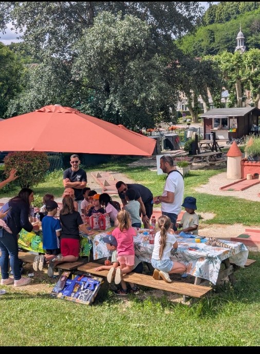 Goûter d'anniversaire en plein air à Uriage Loisirs